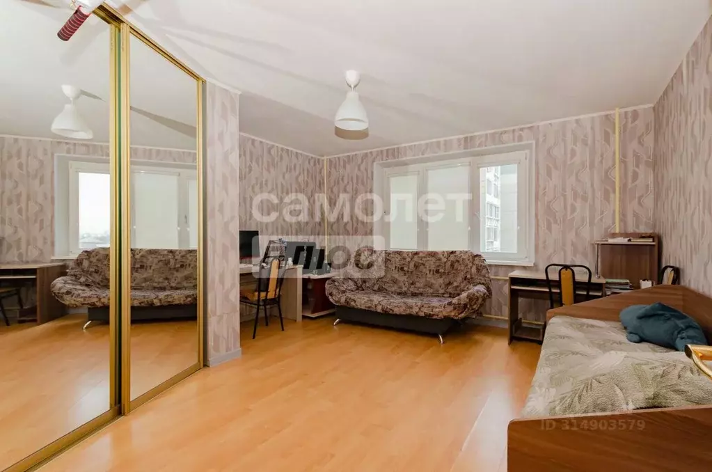 3-к кв. Челябинская область, Челябинск Октябрьская ул., 1 (74.7 м) - Фото 0