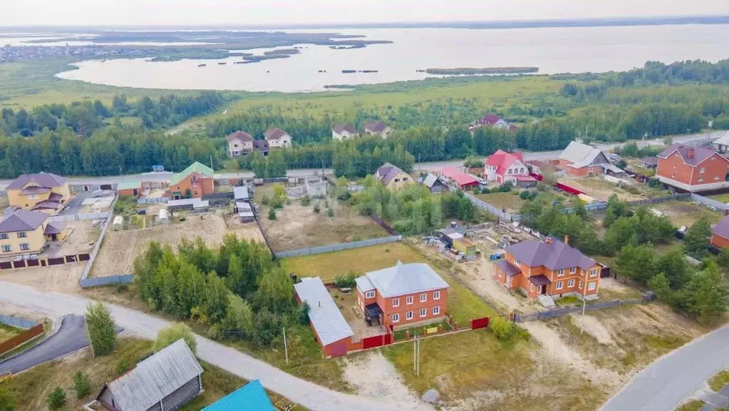 Дом в Тюменская область, Тюменский муниципальный округ, пос. ... - Фото 1