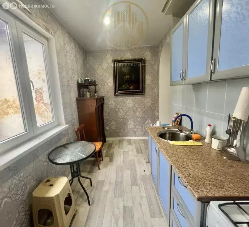 3-комнатная квартира: Пятигорск, проспект Кирова, 64 (65 м) - Фото 1