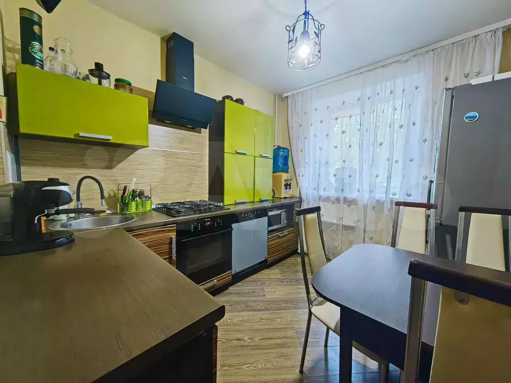 3-к. квартира, 65 м, 2/9 эт. - Фото 0