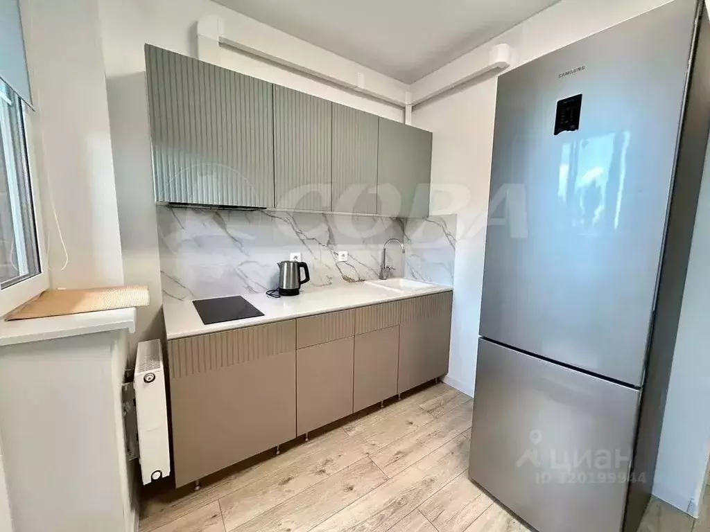 Студия Тюменская область, Тюмень Дамбовская ул., 29к1 (28.0 м) - Фото 1