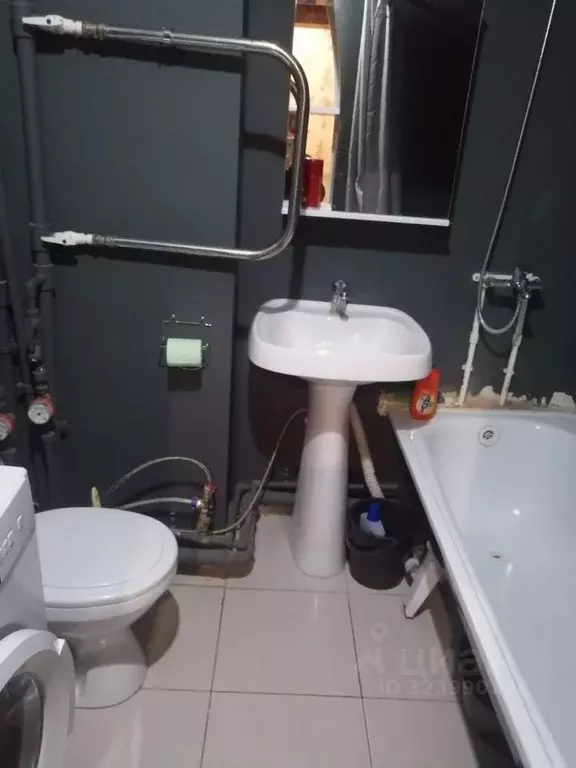 1-к кв. Саратовская область, Энгельс просп. Химиков, 3Д (28.0 м) - Фото 1