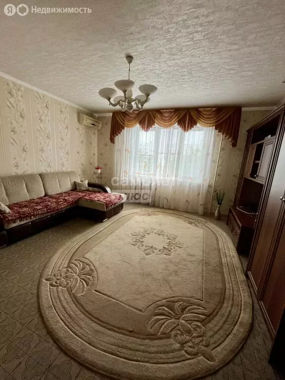 3-комнатная квартира: Нижнекамск, улица Менделеева, 17 (65 м) - Фото 0