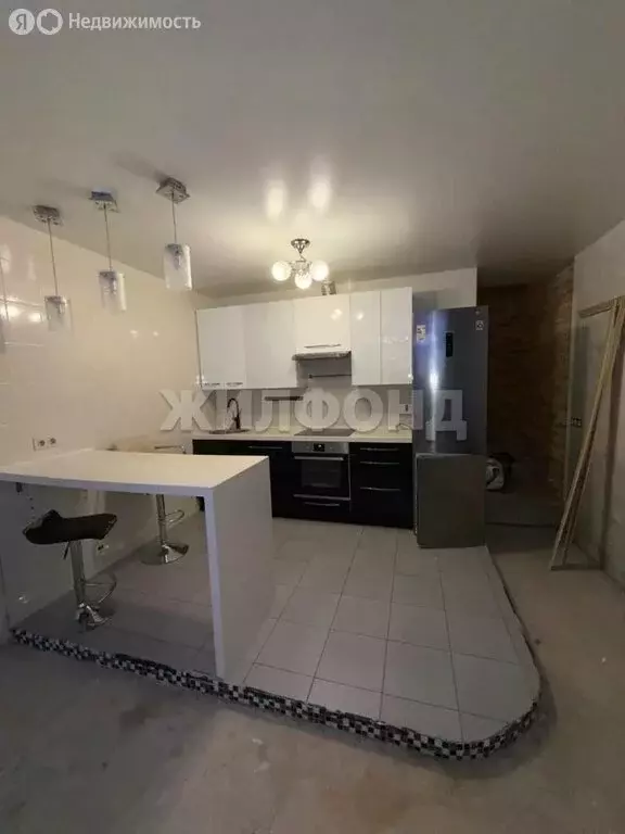 2-комнатная квартира: посёлок Октябрьский, Локтинская улица, 6/2 (67.5 ... - Фото 1