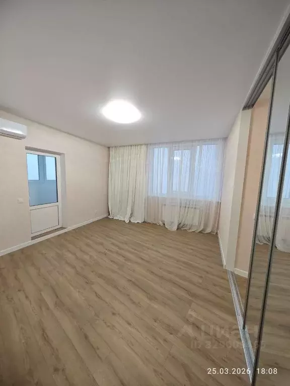 2-к кв. Самарская область, Самара просп. Карла Маркса, 242 (66.0 м) - Фото 2