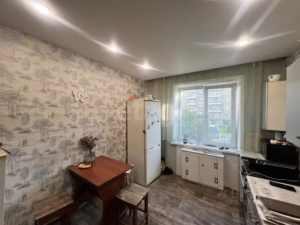 3-к кв. Кемеровская область, Новокузнецк ул. 40 лет Победы, 21 (57.0 ... - Фото 1