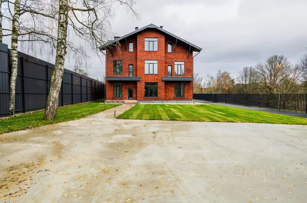 Дом в Московская область, Наро-Фоминский городской округ, д. Алабино  ... - Фото 2