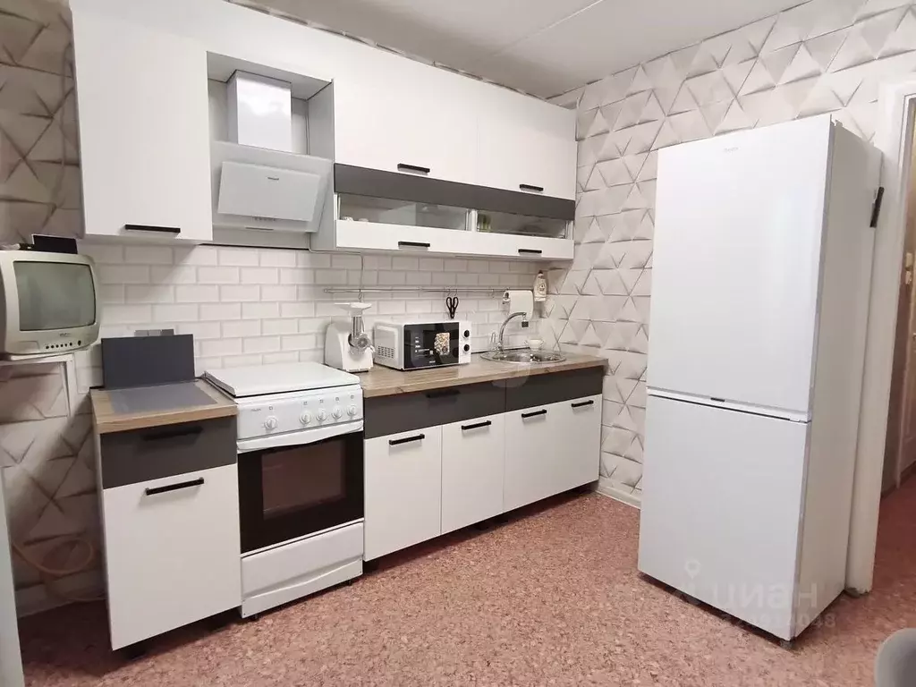 1-к кв. Вологодская область, Череповец Октябрьский просп., 82 (35.4 м) - Фото 1