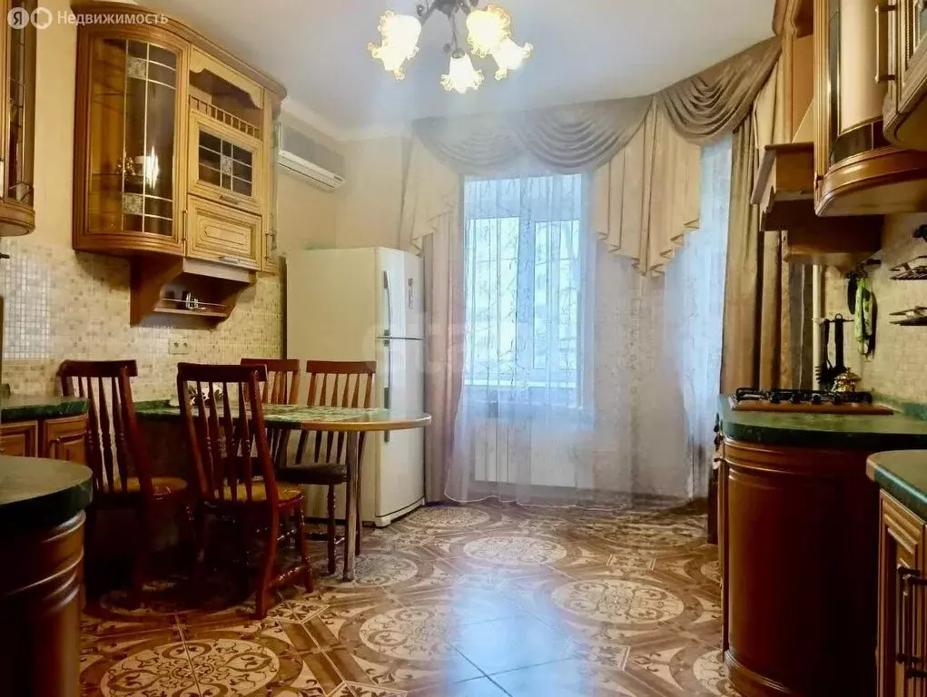 4-комнатная квартира: Казань, улица Хади Атласи, 26 (108.3 м) - Фото 1