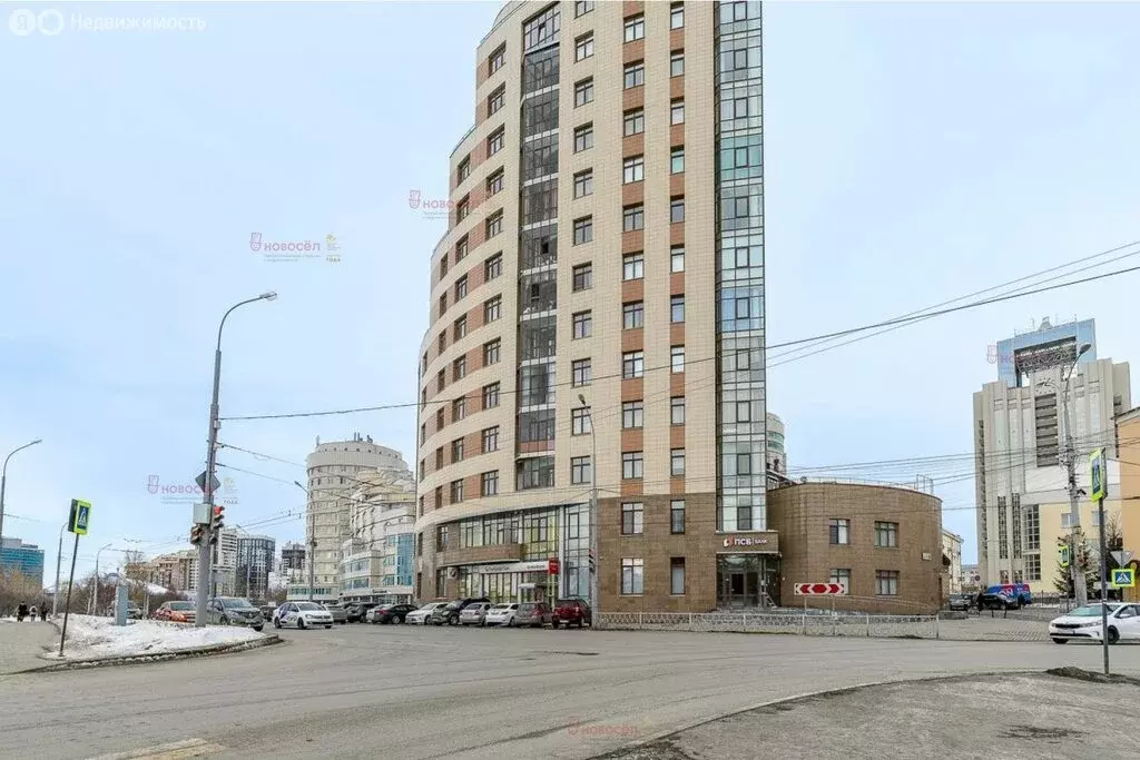 3-комнатная квартира: Екатеринбург, улица Николая Никонова, 4 (144 м) - Фото 1