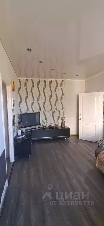 4-к кв. Красноярский край, Красноярск Парашютная ул., 64а (61.2 м) - Фото 1