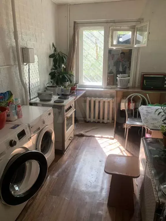 Комната 12,7 м в 5-к., 1/5 эт. - Фото 1
