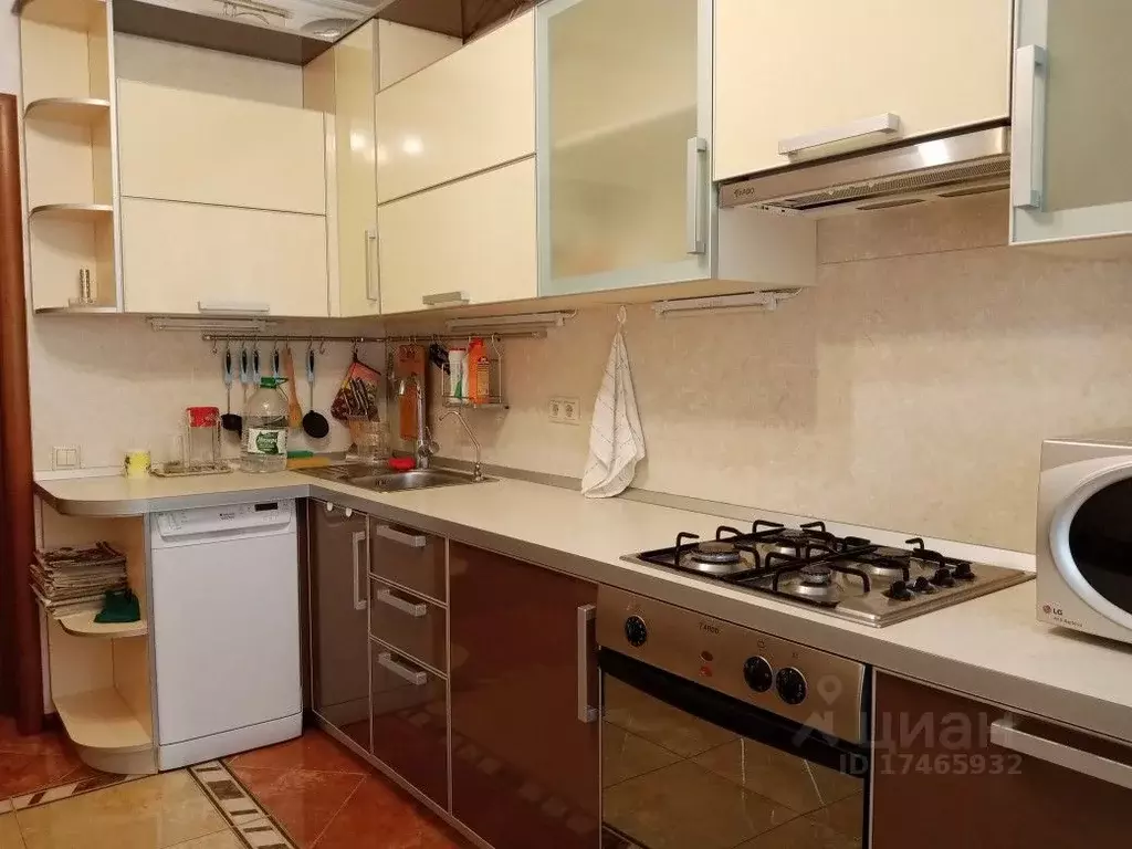 2-к кв. Мордовия, Саранск Коммунистическая ул., 123А (67.0 м) - Фото 0