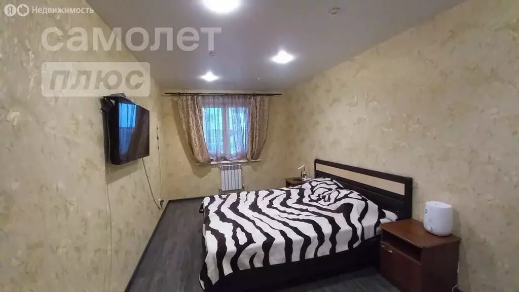 2-комнатная квартира: Смоленск, Краснинское шоссе, 18 (68 м) - Фото 1