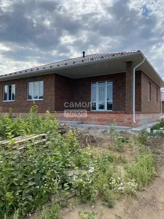Дом в Курская область, Курский район, Нижнемедведицкий сельсовет, д. ... - Фото 0
