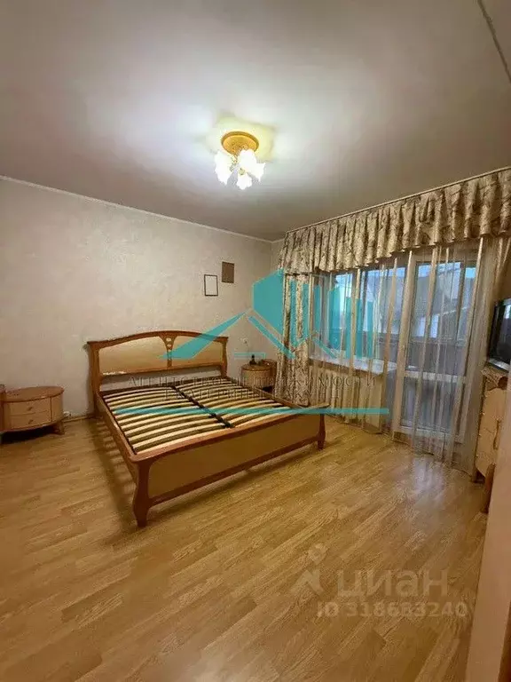 2-к кв. Калужская область, Калуга Смоленская ул., 1/32 (77.0 м) - Фото 0