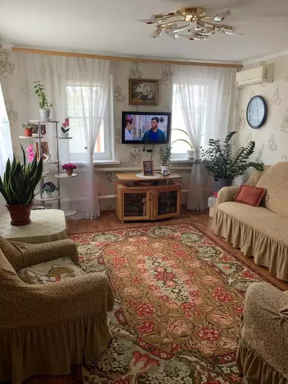 Дом в Ростовская область, Волгодонск Железнодорожная ул., 14 (50 м) - Фото 1