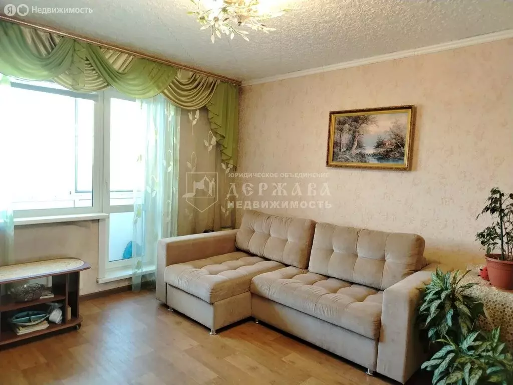 3-комнатная квартира: Ленинск-Кузнецкий, 7-й микрорайон, 5 (66.2 м) - Фото 1