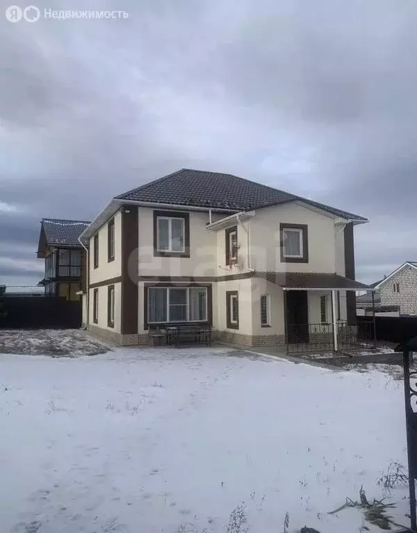 Дом в деревня Кузнецово, Городская улица (220 м) - Фото 1