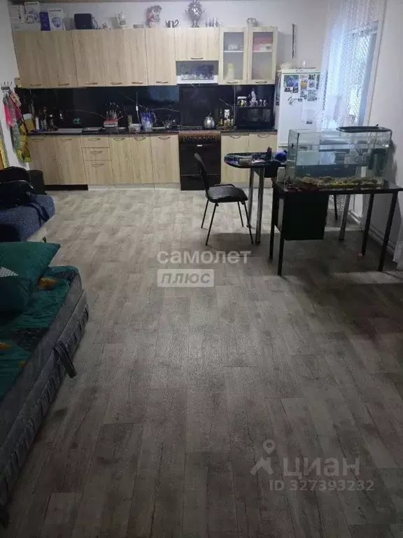 Дом в Башкортостан, Куюргазинский район, Ермолаевский сельсовет, с. ... - Фото 1