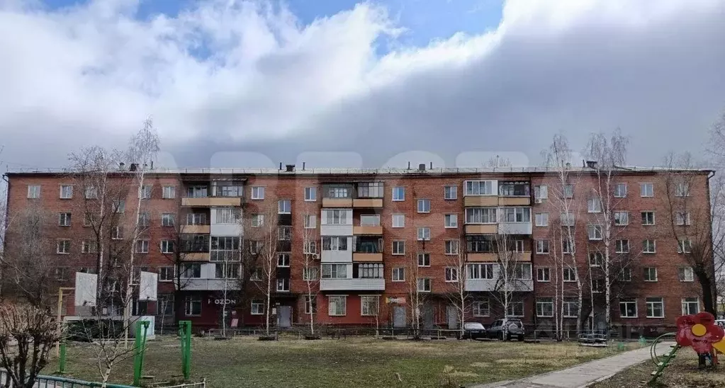 3-к кв. Омская область, Омск Заозерная ул., 11Б (58.6 м) - Фото 0