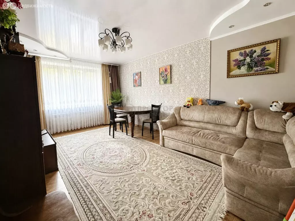 3-комнатная квартира: Дзержинский, улица Шама, 1В (73.8 м) - Фото 1