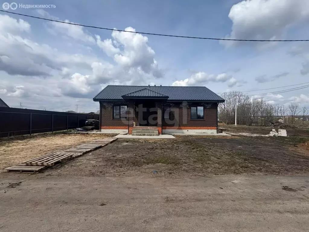 Дом в Республика Мордовия, городской округ Саранск, рабочий посёлок ... - Фото 1