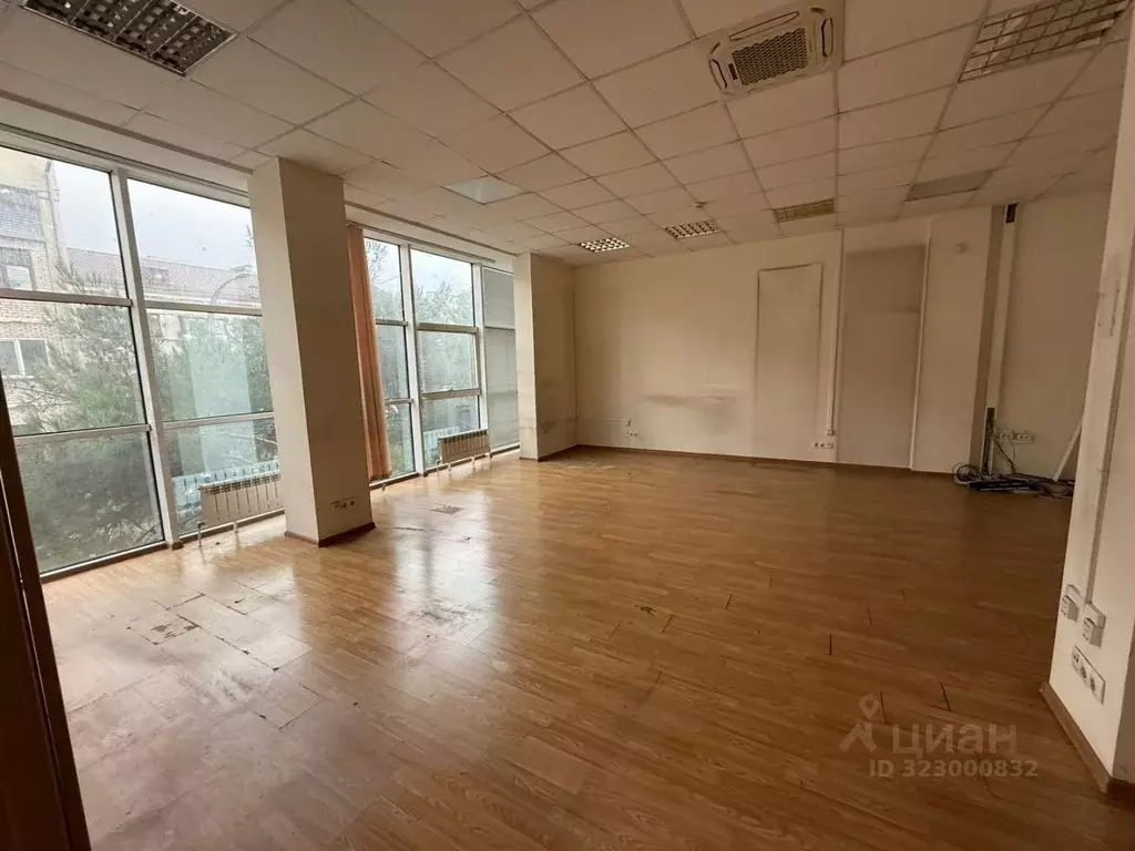 Офис в Краснодарский край, Новороссийск ул. Советов, 55к2 (86 м) - Фото 2