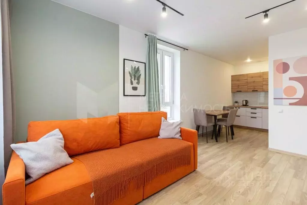 1-к кв. Тюменская область, Тюмень Новгородская ул., 22 (38.5 м) - Фото 1