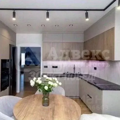 2-к кв. Тюменская область, Тюмень ул. Тимофея Кармацкого, 7 (66.9 м) - Фото 1