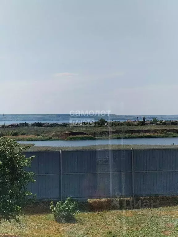 Дом в Саратовская область, Ровенский район, с. Тарлыковка Рабочая ул., ... - Фото 1