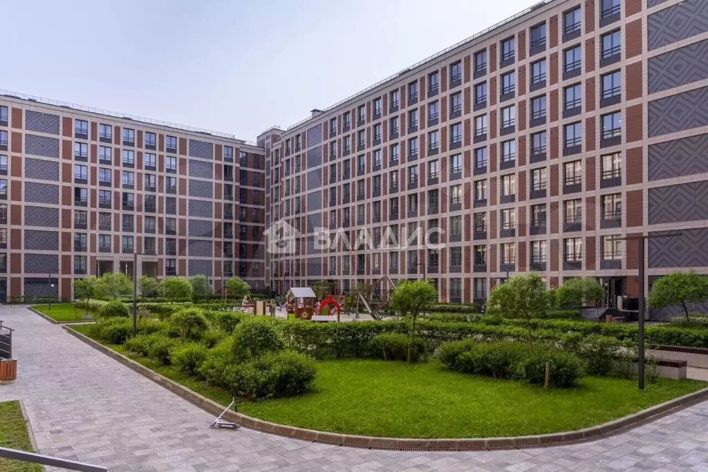 4-к. квартира, 132 м, 4/8 эт. - Фото 1