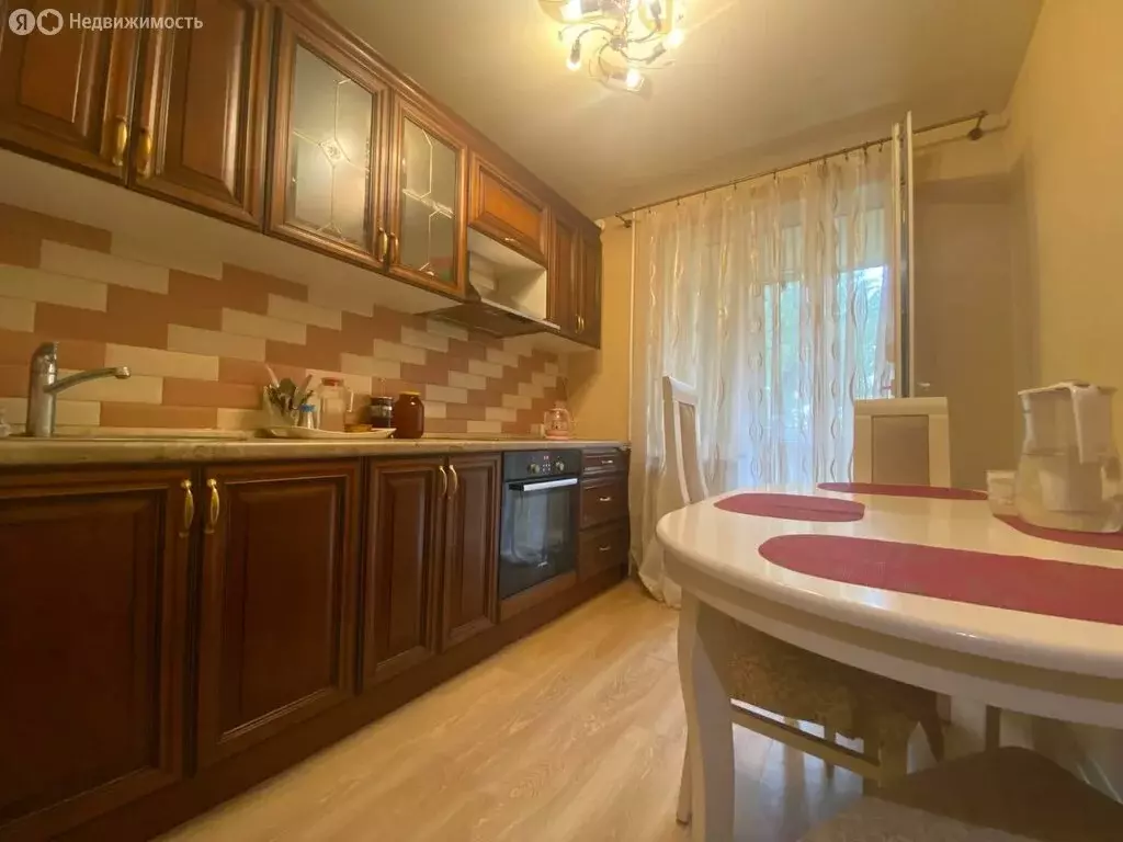 2-комнатная квартира: Екатеринбург, улица Большакова, 9 (46.6 м) - Фото 0