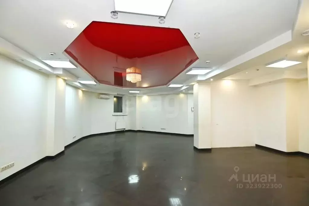 Помещение свободного назначения в Ханты-Мансийский АО, Сургут ул. ... - Фото 1