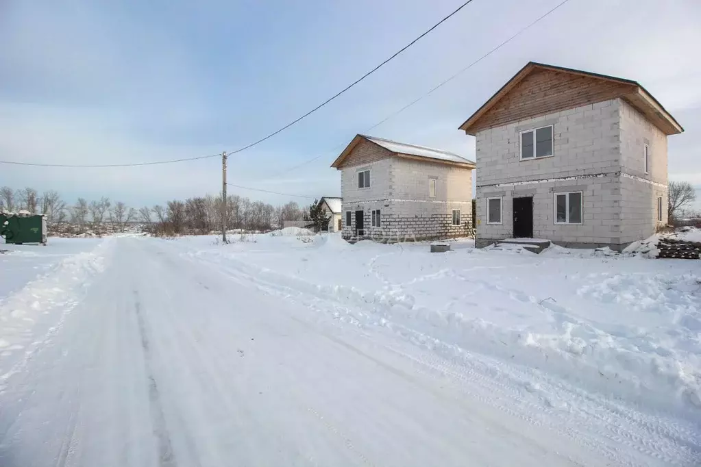 Дом в Алтайский край, Барнаул городской округ, пос. Центральный ул. ... - Фото 1