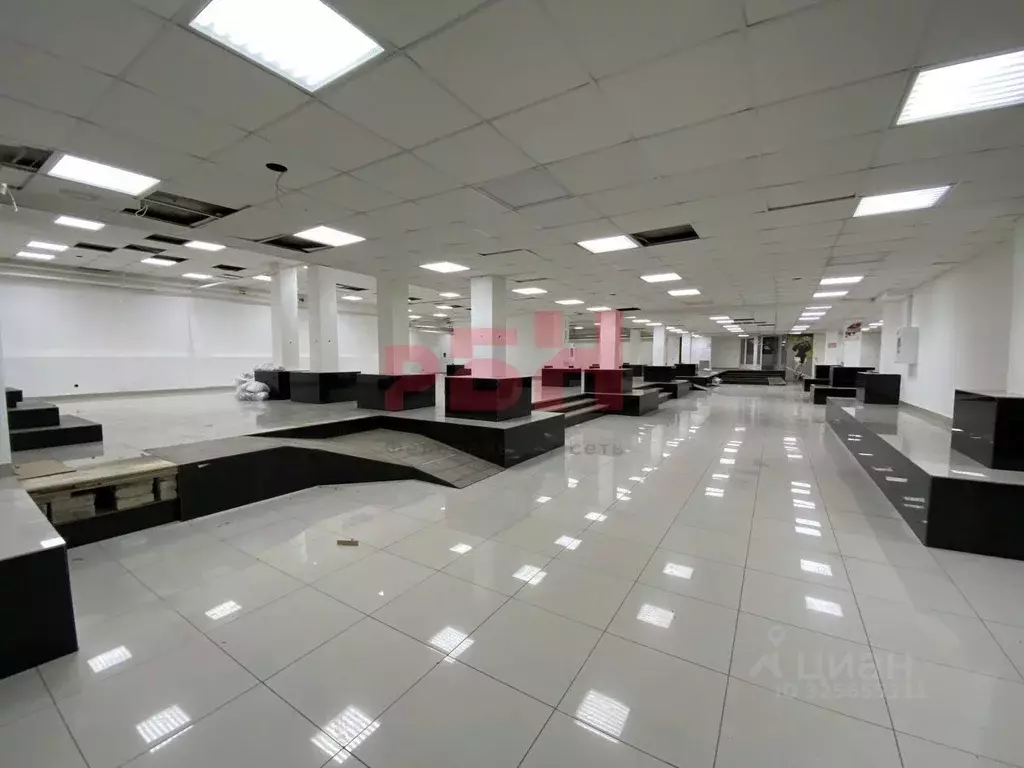 Торговая площадь в Курганская область, Курган ул. Гоголя, 109 (668 м) - Фото 1