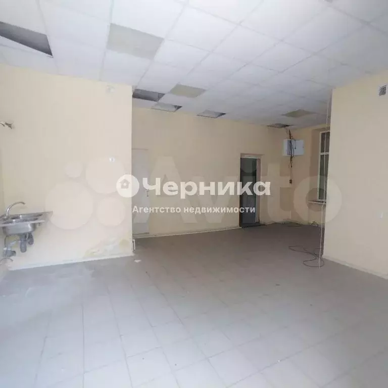 продам торговое помещение, 90 м - Фото 0