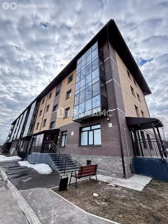 2-комнатная квартира: Сыктывкар, микрорайон Верхний Чов, 23/1 (66.2 м) - Фото 2