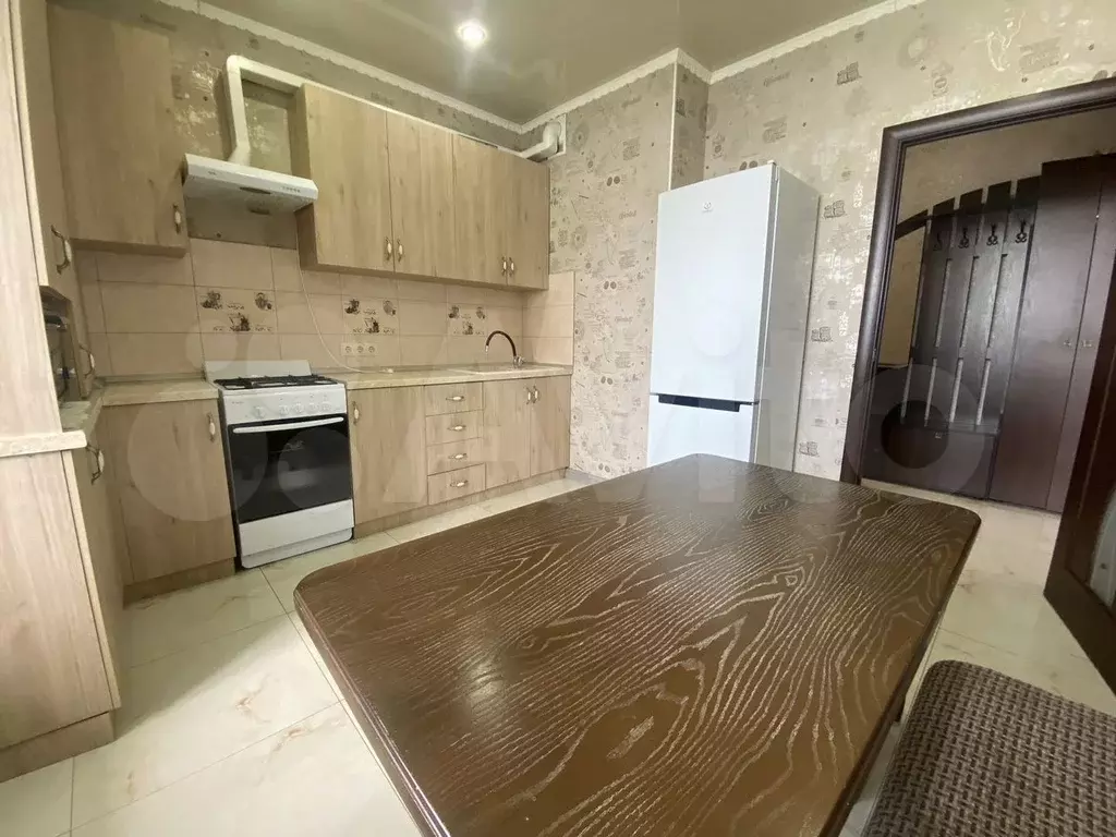 2-к. квартира, 60 м, 4/18 эт. - Фото 1