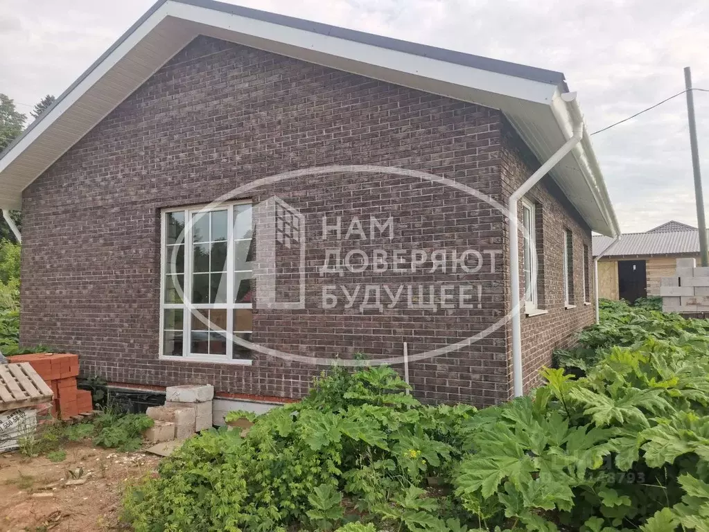 Дом в Пермский край, Пермский муниципальный округ, д. Петровка ул. ... - Фото 1