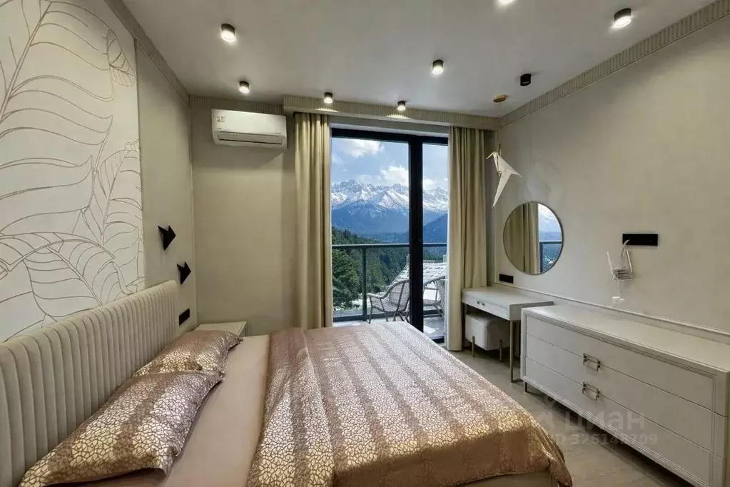 1-к кв. Краснодарский край, Сочи Красная Поляна пгт, ул. Пчеловодов, 9 ... - Фото 1