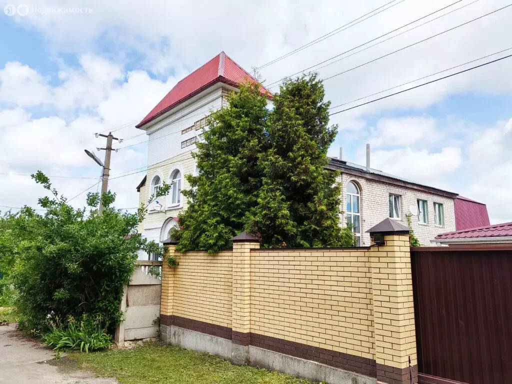 Дом в село Плещеево, Центральная улица, 13 (230 м) - Фото 1