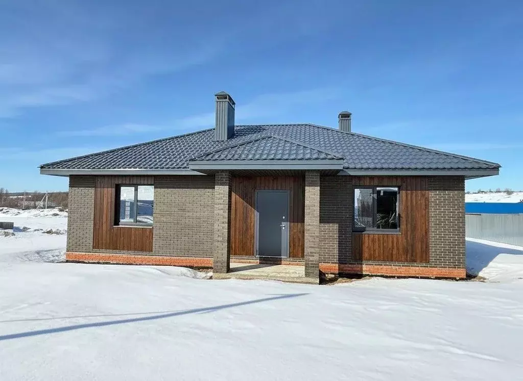 Дом в Чувашия, Чебоксарский муниципальный округ, д. Большое Янгильдино ... - Фото 1