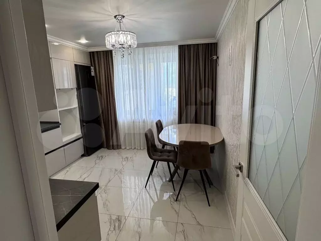 3-к. квартира, 70 м, 13/17 эт. - Фото 1