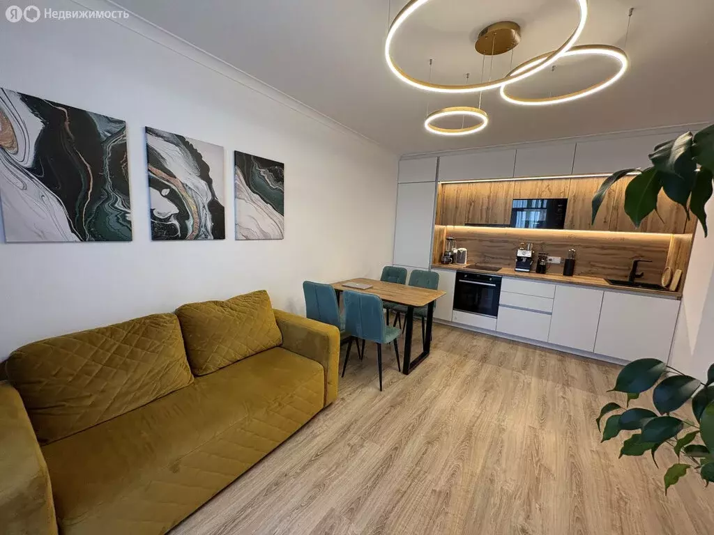 2-комнатная квартира: Екатеринбург, улица Академика Парина, 39 (56.3 ... - Фото 1