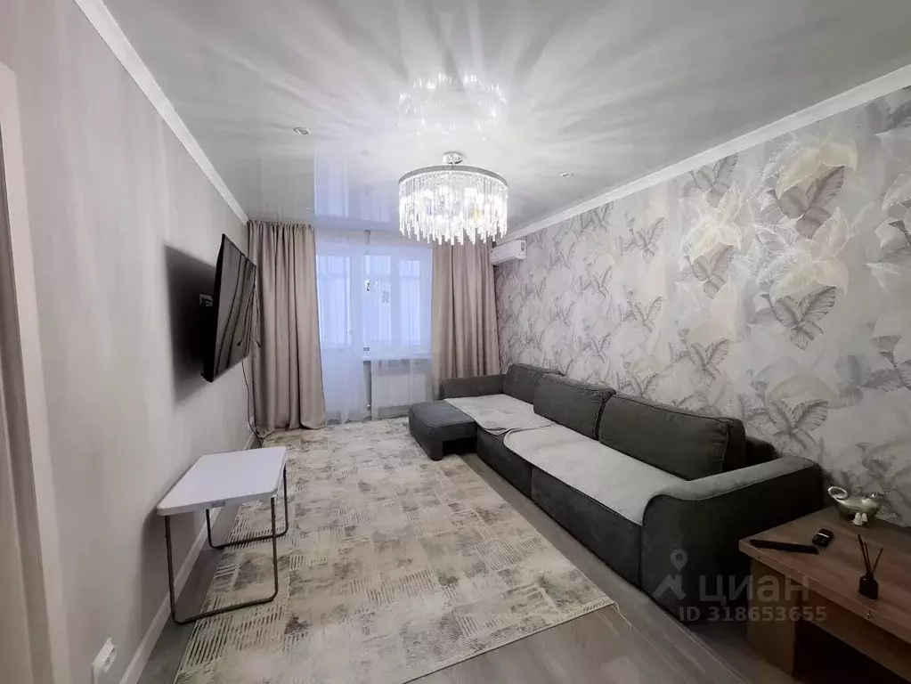 2-к кв. Карачаево-Черкесия, Черкесск ул. Космонавтов, 100А/1 (67.0 м) - Фото 1