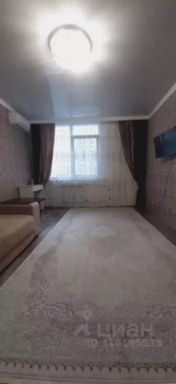 2-к кв. Оренбургская область, Оренбург ул. Геннадия Донковцева, 5/3 ... - Фото 0