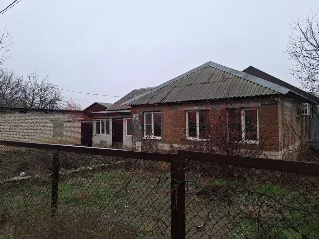 Дом в Ростовская область, Волгодонск пер. 8 Марта, 29 (100 м) - Фото 2