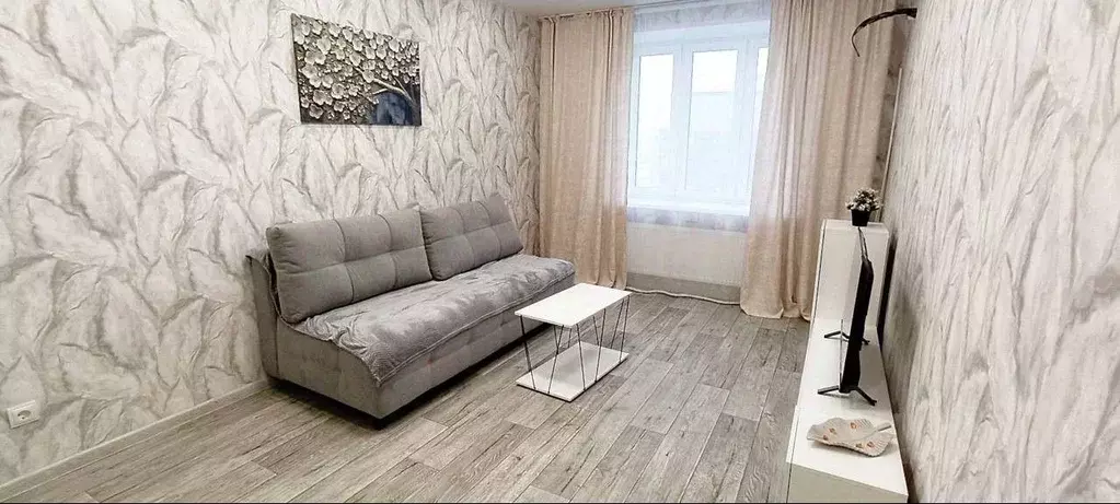 2-к кв. Тюменская область, Тюмень ул. Республики, 204к11 (59.0 м) - Фото 0