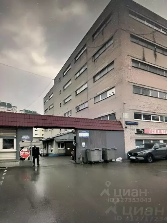 Гараж в Москва ул. Введенского, 23А (18 м) - Фото 1